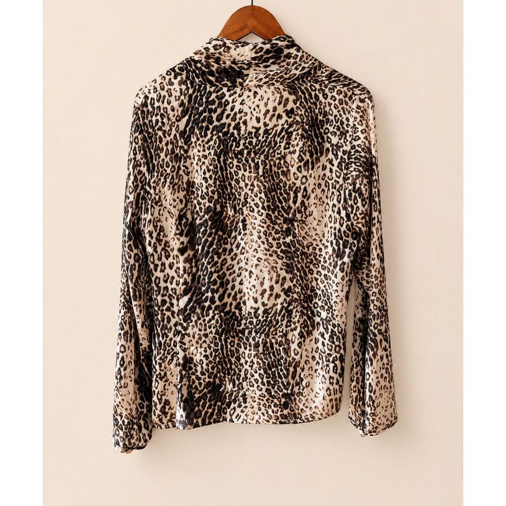 Essentials By Milano Leopard Draped Surplice Blouse Size L Officecore Mob Wife - Picture 3 of 8
